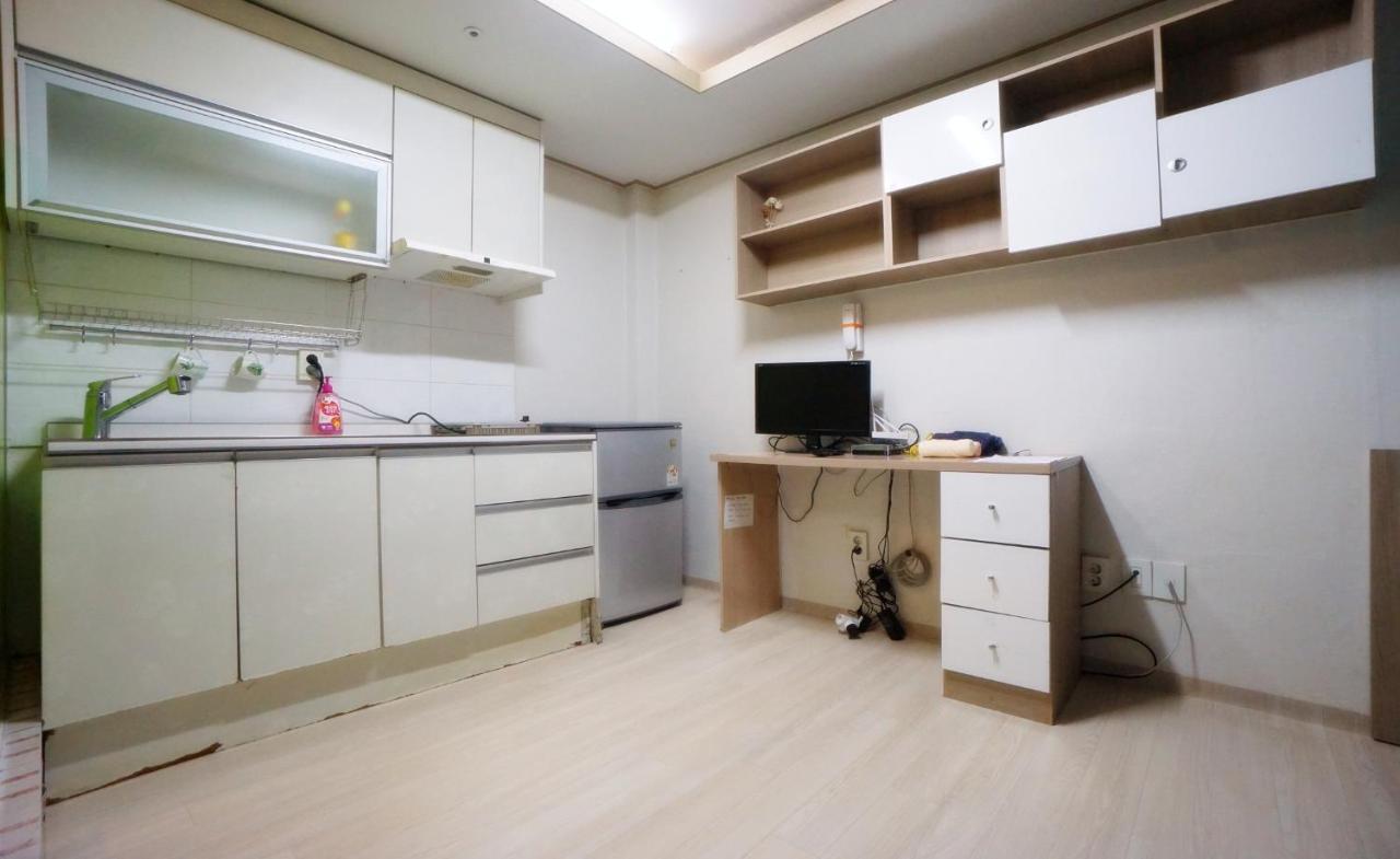 Open House Apgujeong-rodeo ,cony